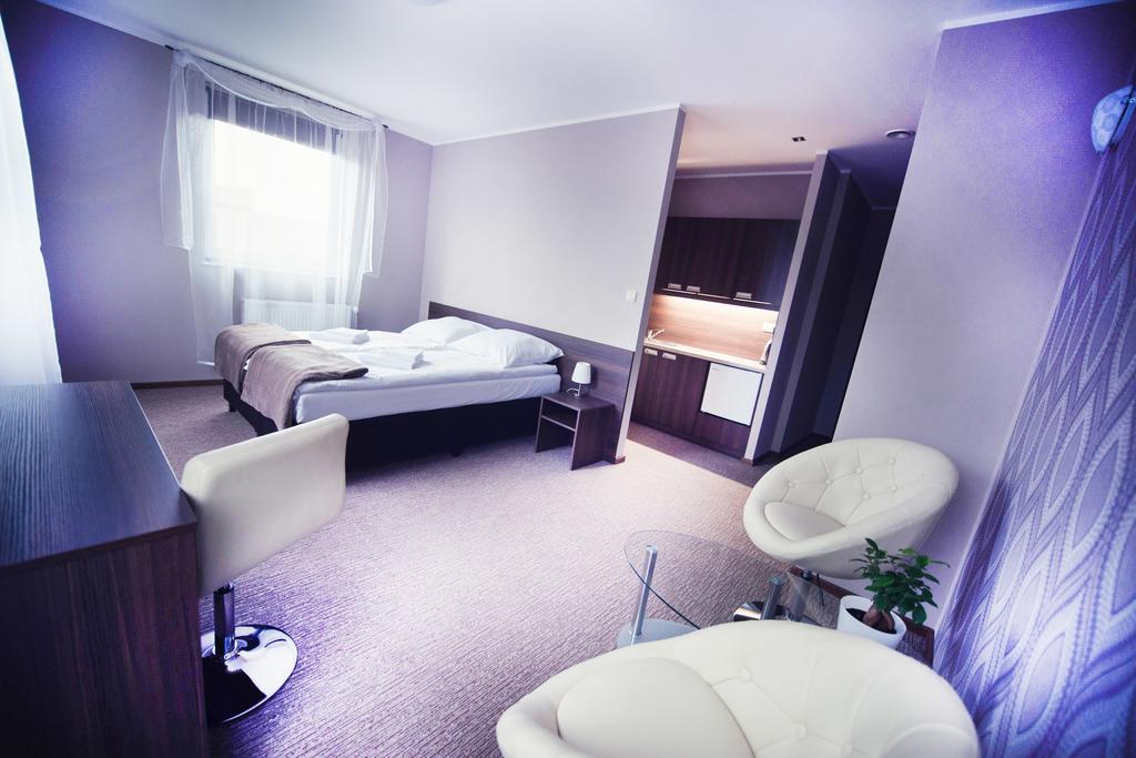 Hotel Makara Katowice Habitación foto