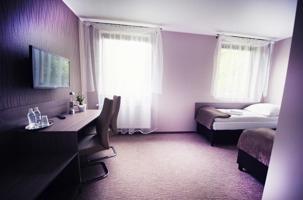 Hotel Makara Katowice Habitación foto