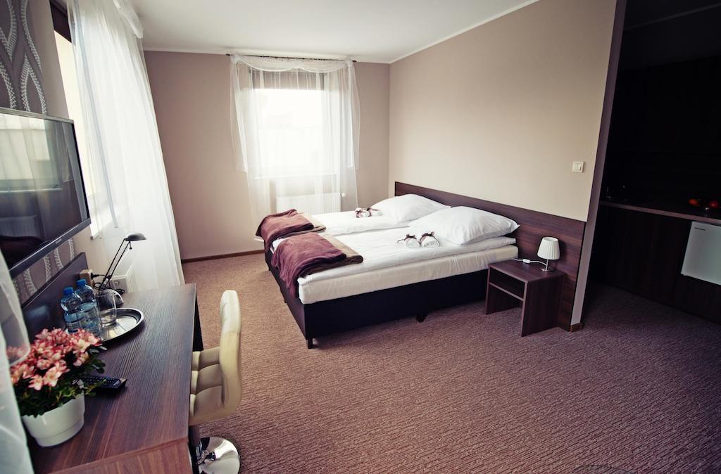 Hotel Makara Katowice Habitación foto